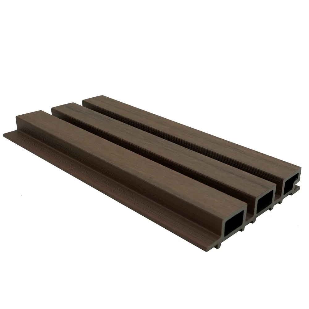 Perfil de fachada Legro Natural FS 15 en color Walnut