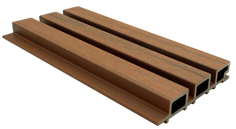 Perfil de fachada Legro Natural FS 15 en color Teak